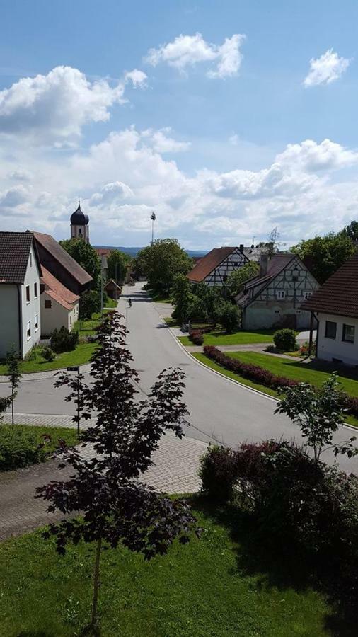 Ferienwohnung&Gästezimmer Rixner Hilpoltstein Exterior foto