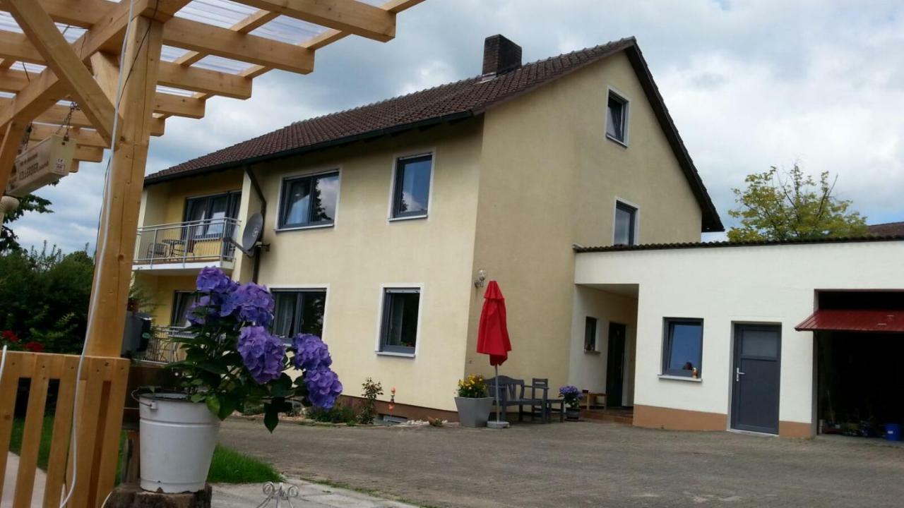 Ferienwohnung&Gästezimmer Rixner Hilpoltstein Exterior foto